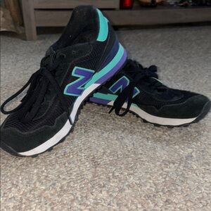 New Balance Women's Black and Purple Sneakers